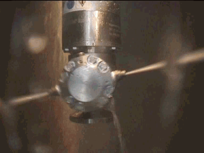 反應(yīng)釜自動清洗系統(tǒng)作業(yè)示意圖